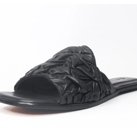 U001 Flat SandalBlackMultiple Sizes
